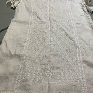 Elegant  Ralph Lauren White Embroidered Tunic